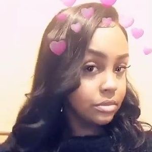 Meet your Posher, Alisha